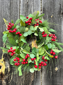  MIXED GREENS WITH BERRIES WREATH