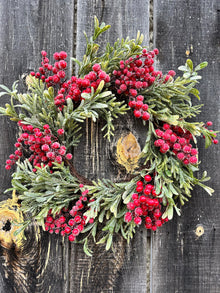  CHRISTMAS GREENS WITH BERRIES WREATH